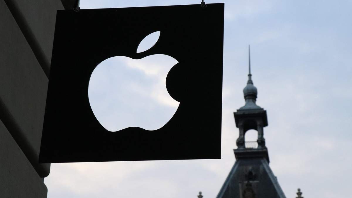 Apple подешевела из-за низких продаж iPhone в Китае