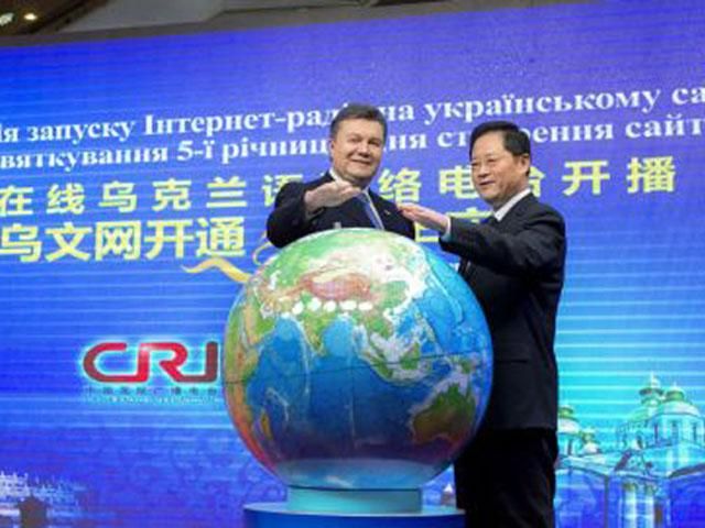 Янукович заявив, що отримає від Китаю 8 мільярдів доларів
