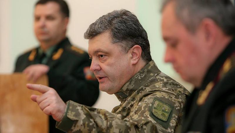 Порошенко хоче, щоб Україна продавала ще більше нової зброї Порошенко хоче, щоб Україна продавала ще більше нової зброї