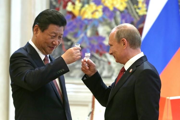 Васал і його феодал, або Нерівноправний "шлюб" Росії та Китаю