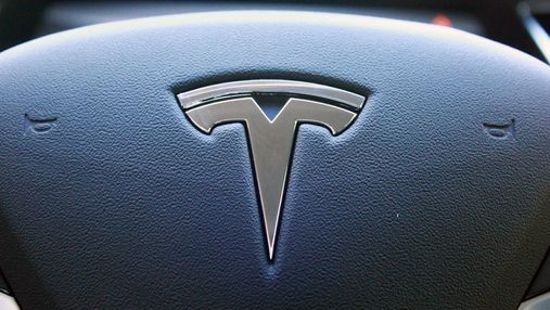 Tesla планує випустити акції на 2 млрд доларів: як відреагували інвестори      