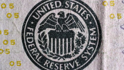 ФРС США вдруге поспіль знизила облікову ставку, щоб запобігти новій економічній кризі 
