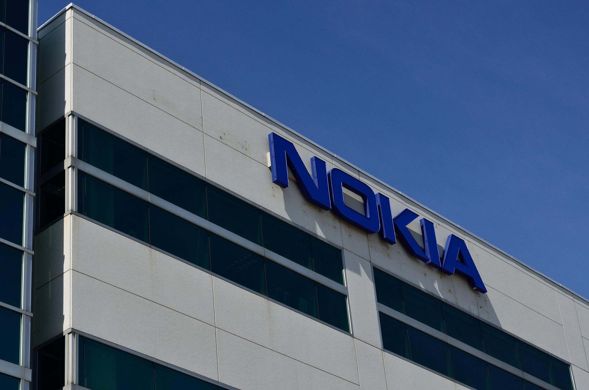 Влада США хоче придбати Ericsson і Nokia – що відомо
