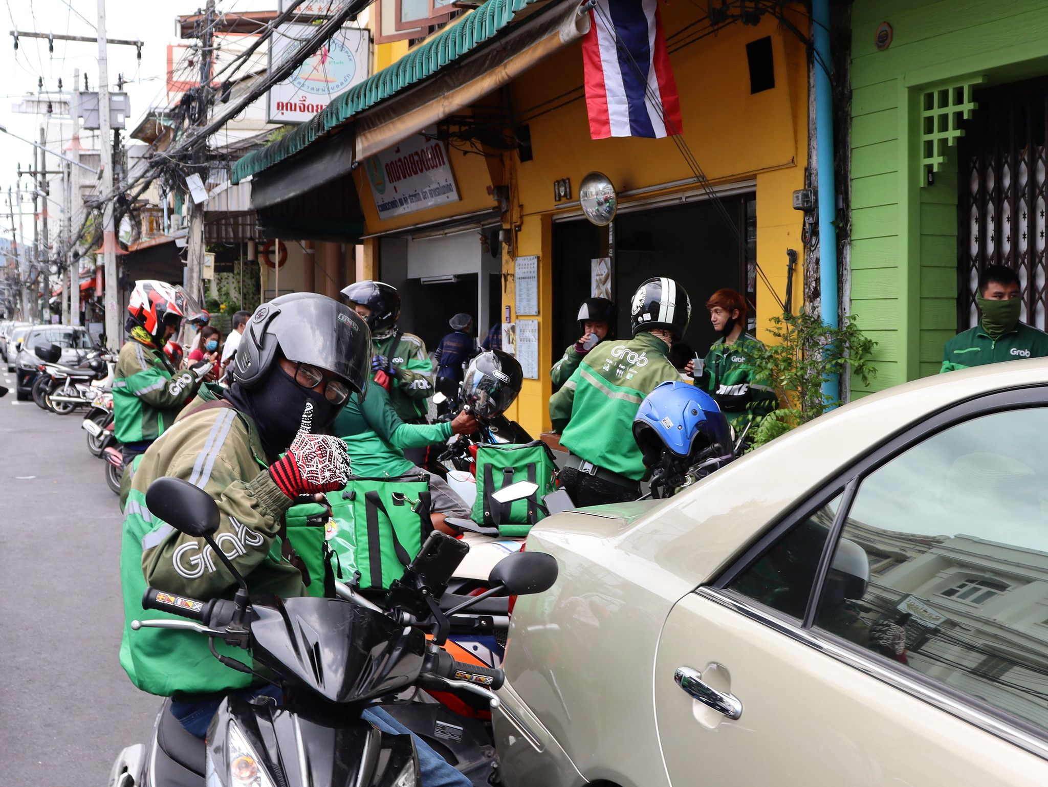 Холдинг Alibaba хоче інвестувати у Grab – що відомо  