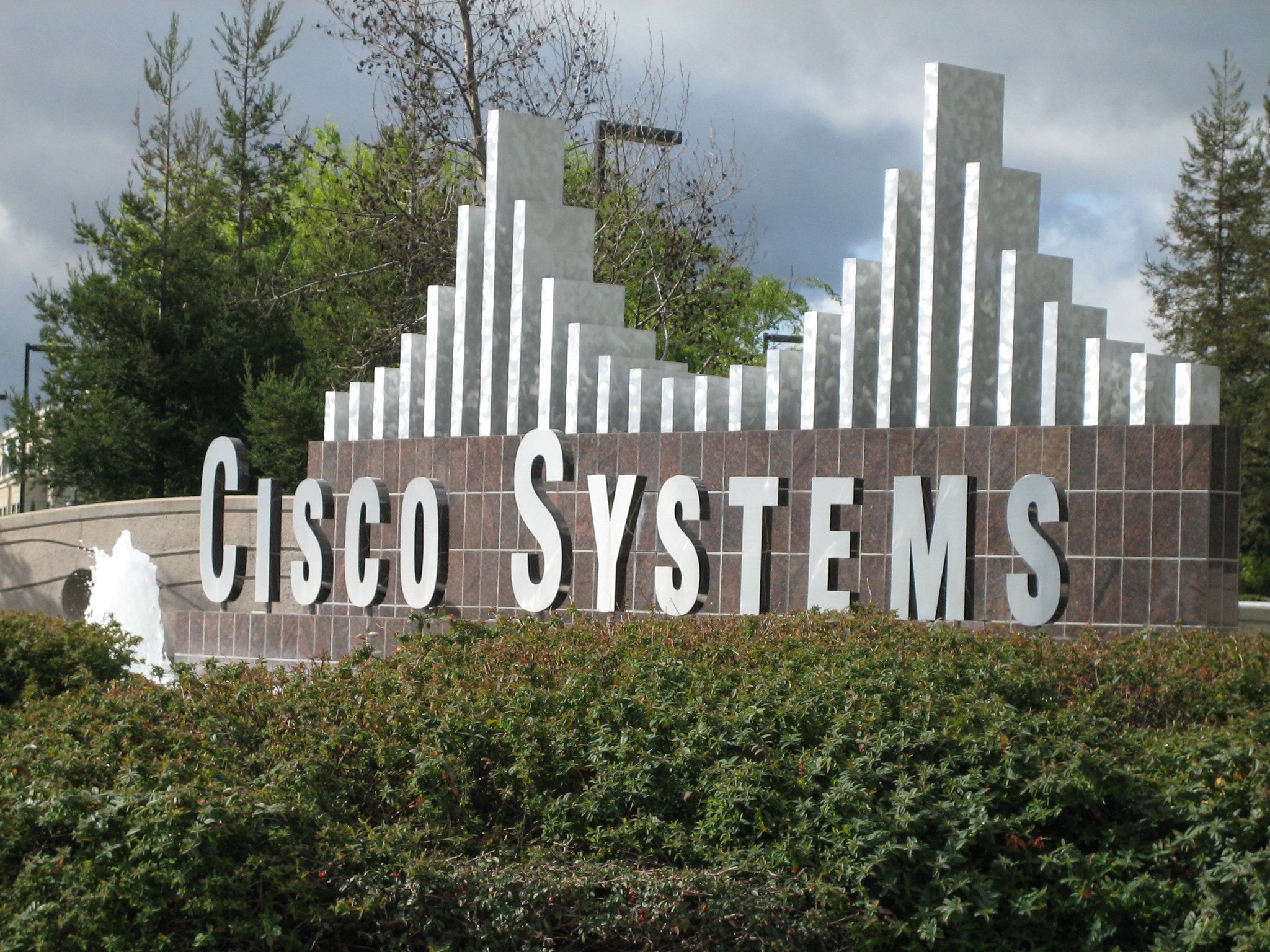 Бизнес Cisco уверенно развивается – акции компании растут
