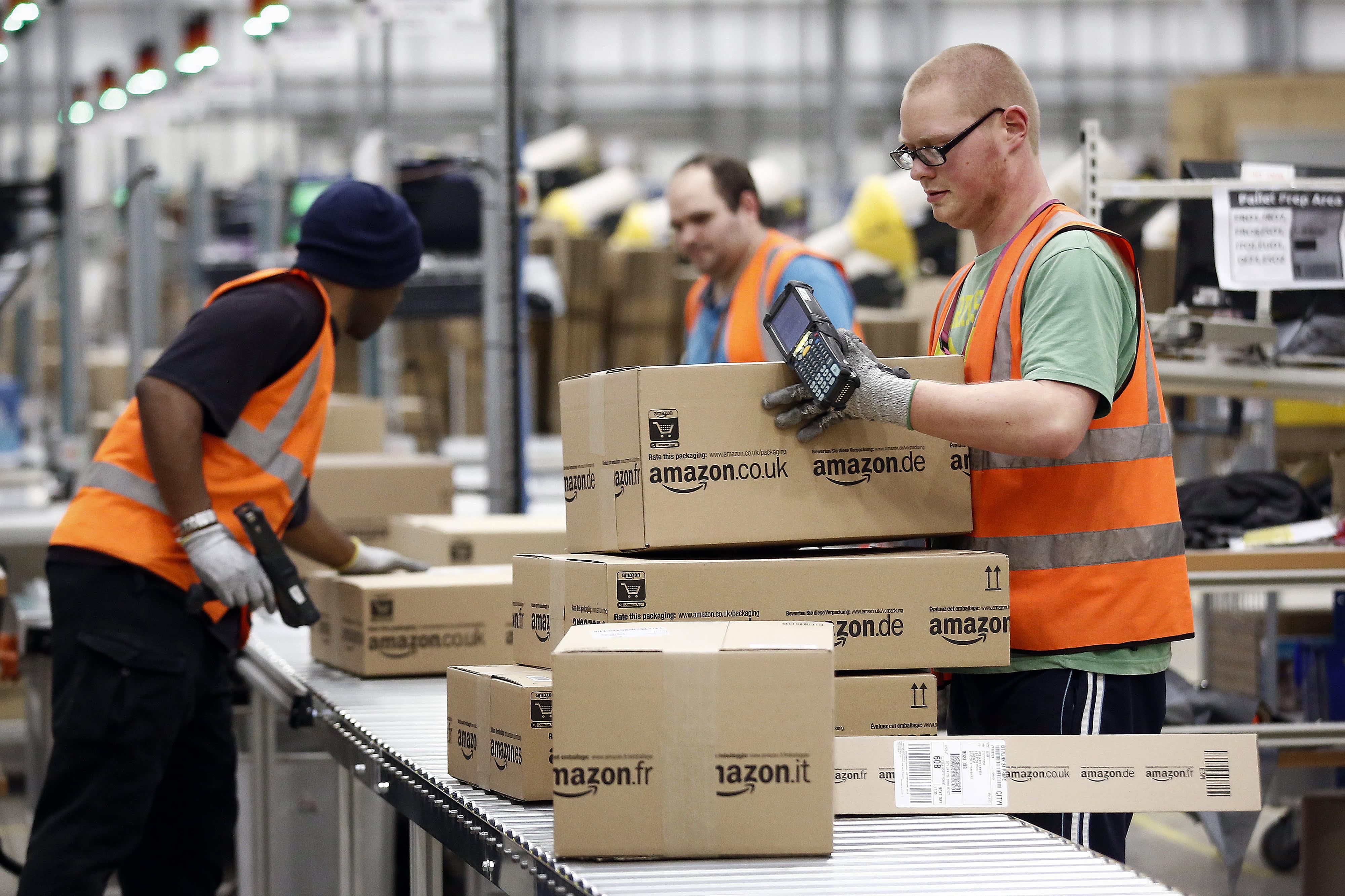 Amazon потратит полмиллиарда долларов на бонусы для персонала