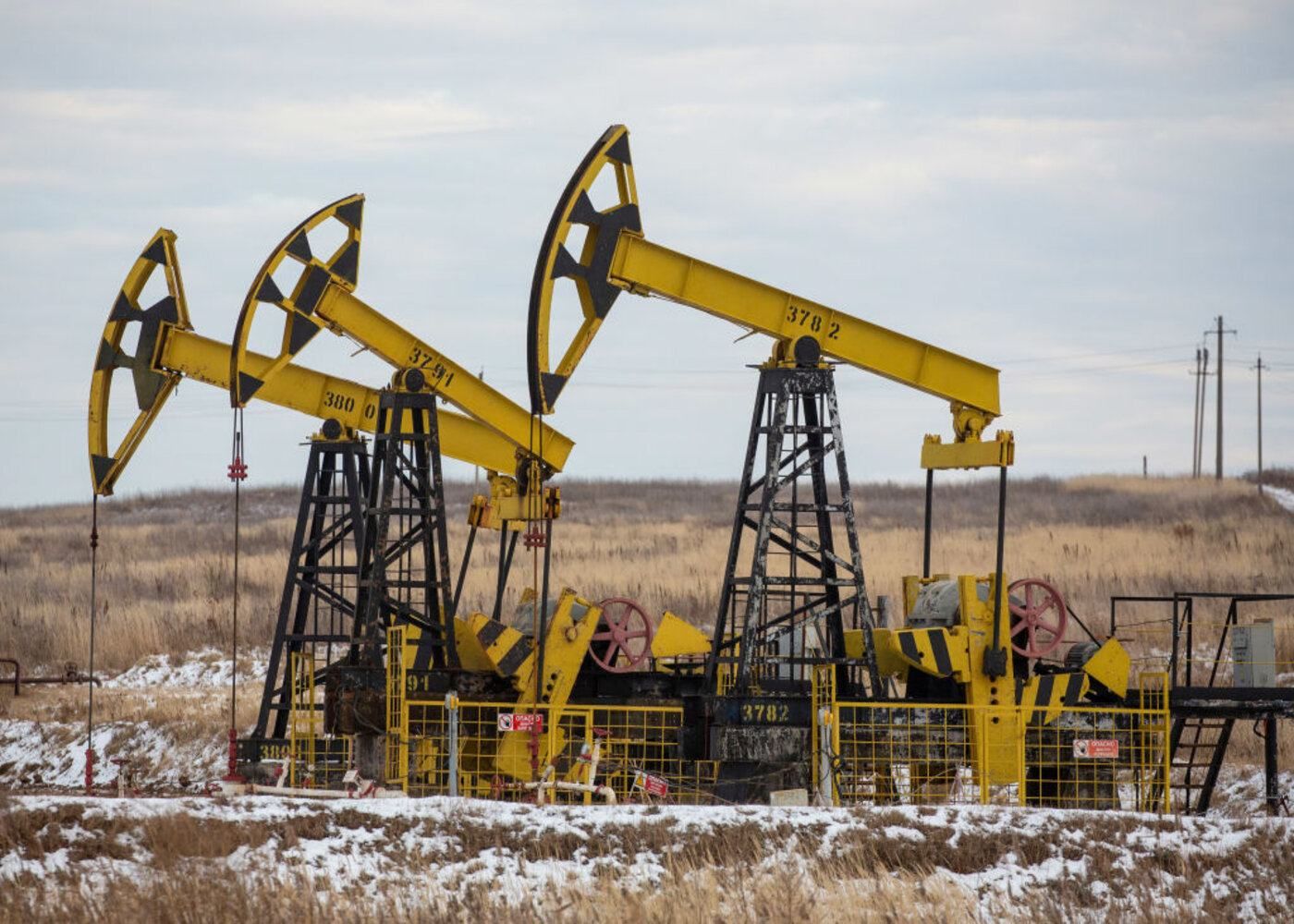 Цены на нефть 3 декабря 2020 упали из-за споров в ОПЕК+