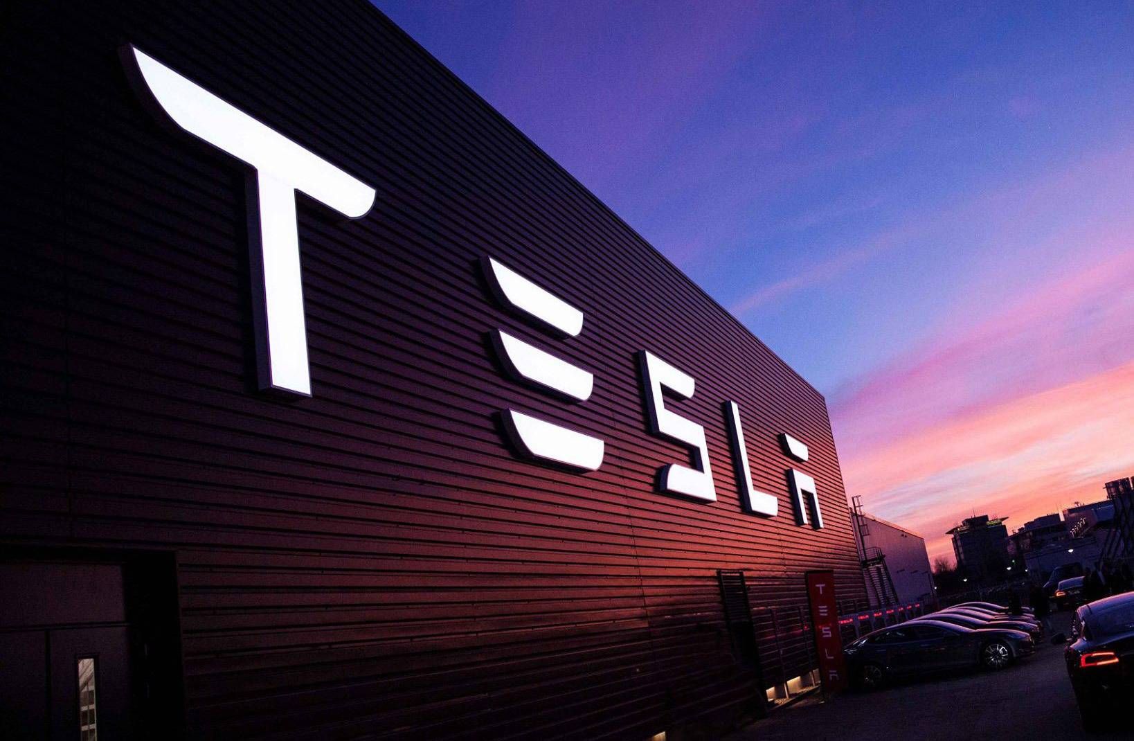 Акции Tesla – рискованная ставка для большинства инвесторов, – эксперт